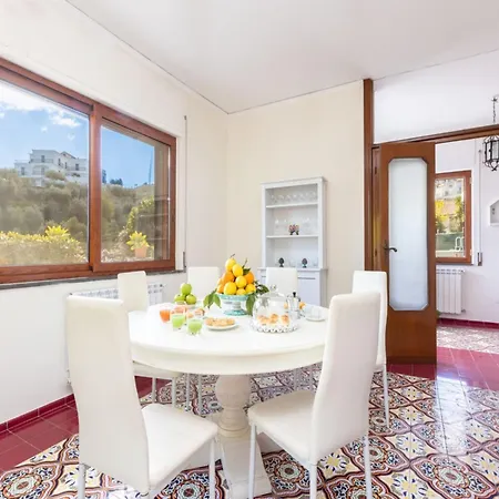 Villa In Sorrento With Private Pool And Beach *
