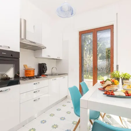 Villa In Sorrento With Private Pool And Beach Villa Sorrente