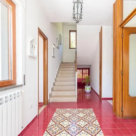 Villa In Sorrento With Private Pool And Beach