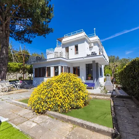 Villa In Sorrento With Private Pool And Beach Villa Sorrente