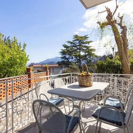 Villa In Sorrento With Private Pool And Beach * Sorrent