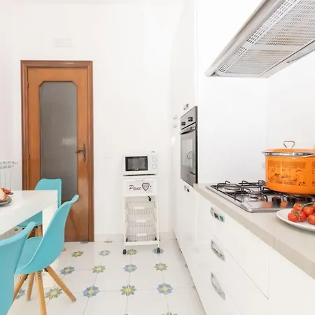 Villa In Sorrento With Private Pool And Beach