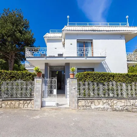 Villa Villa In Sorrento With Private Pool And Beach *